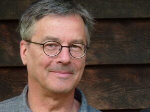 Portrait-fuCC88r-Kontakt-1536×1152-1